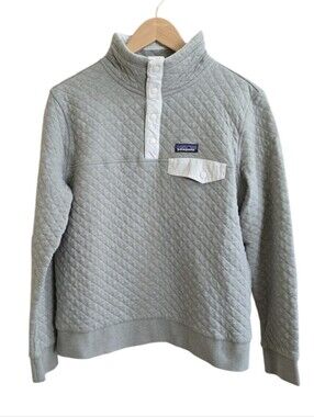 Patagonia Women's Quilted Organic Cotton Celadon Snap Button Sweater. SZ Medium